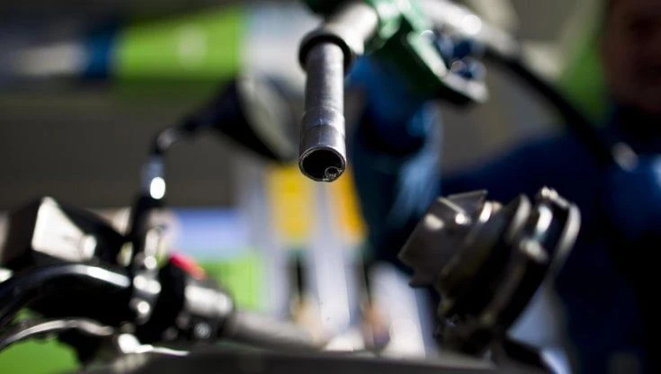 Inflazione, a maggio confermato il +1,3% su base annua. Benzina e bollette guidano i rialzi dei prezzi. Boom per le pesche