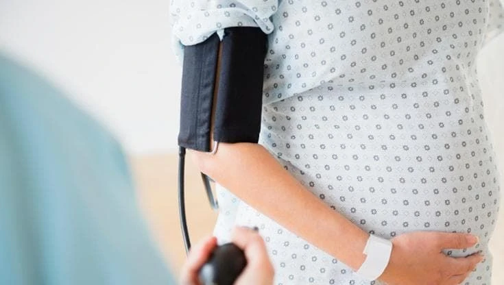 Bambini più a rischio convulsioni se la mamma è ipertesa in gravidanza