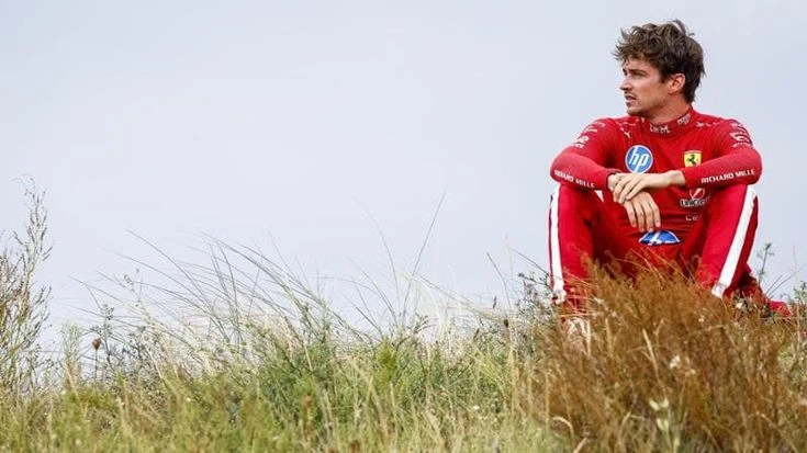 Ferrari a pezzi in Olanda: Leclerc speronato da Antonelli, Hamilton a muro in curva. Vince Piastri