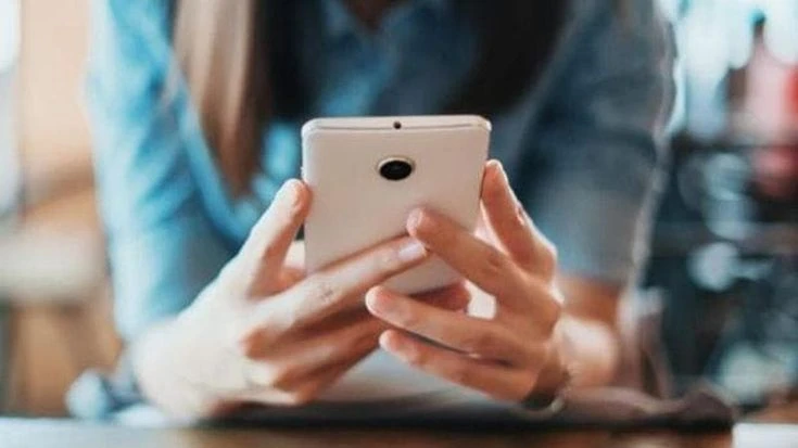 “Ti sciolgo nell'acido”: il messaggio prima delle nozze, lei lo sposa e poi lo denuncia