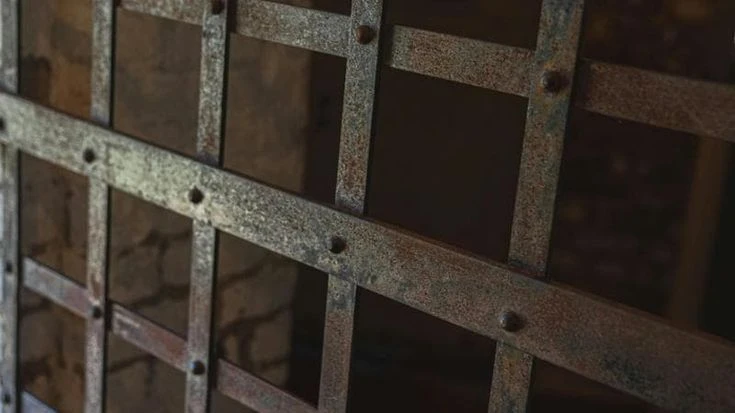 Carceri, esce il rapporto Antigone: “Disumane e sovraffollate. E nelle minorili si dorme a terra”