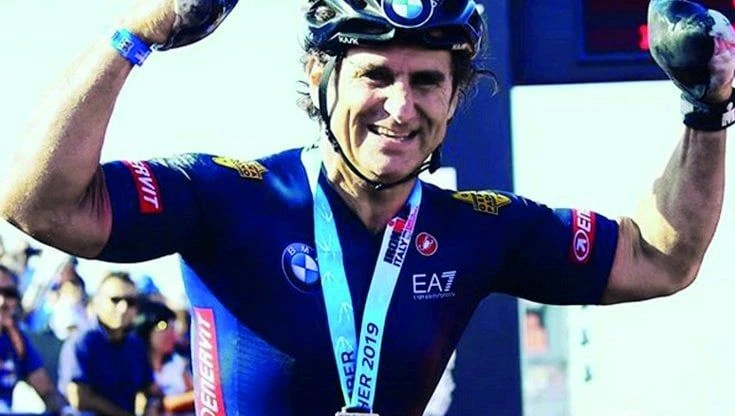 Zanardi un anno dopo: “Venditti per svegliarlo e ora cure in poltrona”