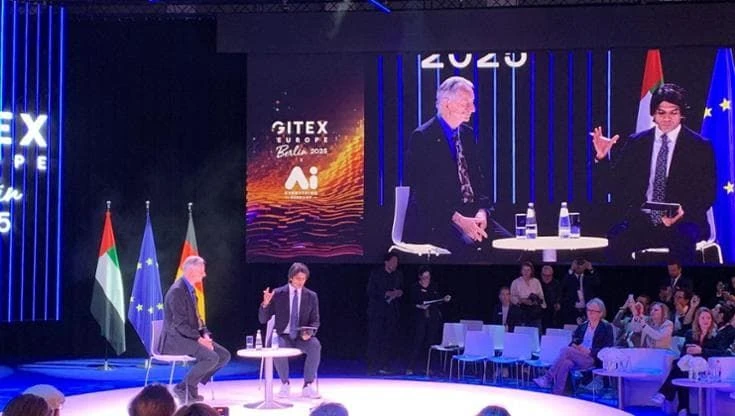 Geoffrey Hinton il padre dell’IA: “Dovremmo preoccuparci dell’intelligena artificiale”