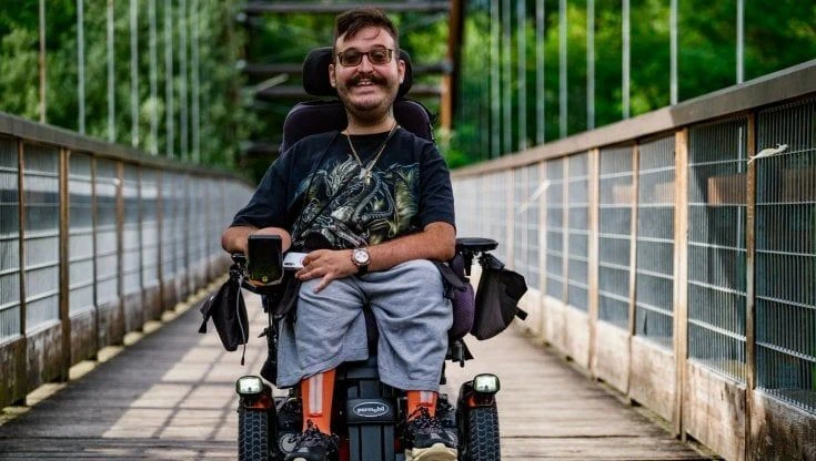 La disabilità spiegata su TikTok e Instagram, la ricetta di Simone per far vincere l'inclusione