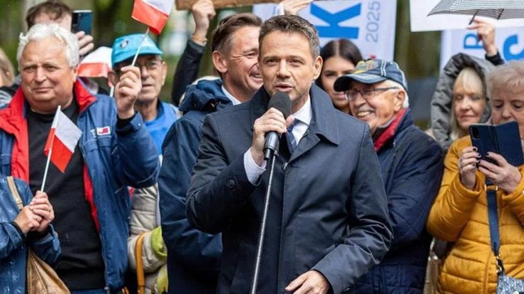 Elezioni in Polonia, il voto delle presidenziali: attesa per gli exit poll