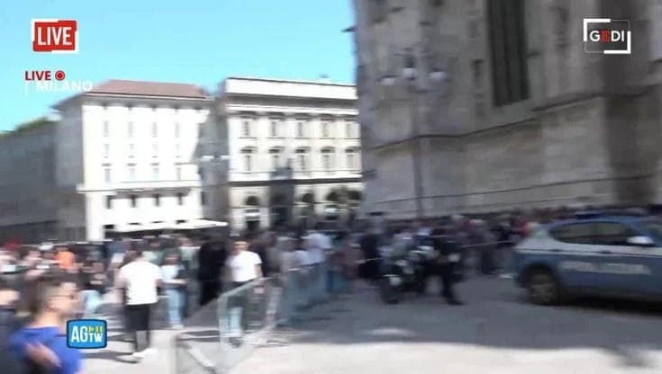 Detenuto in fuga morto suicida - la diretta da piazza Duomo