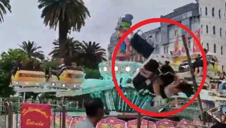 Spagna, cabina della giostra si ribalta: ragazze lanciate nel vuoto, salve nonostante la caduta