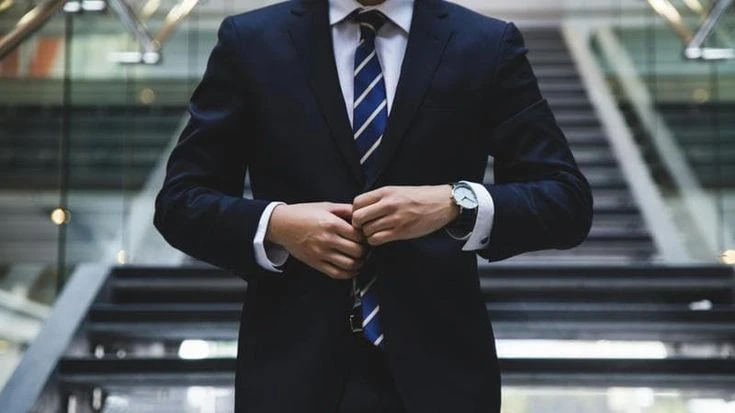 Bolzano, rintracciato il private banker sospettato di aver truffato 11 clienti: scomparsi 20 milioni