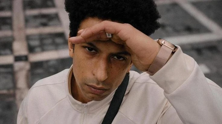 ThisGelo, rapper italo-senegalese che canta in dialetto varesino: “Riuso parole usate contro di me”