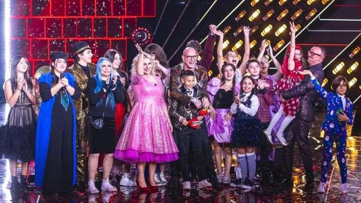 Ascolti tv, “The voice kids” vince la serata. Successo anche sui social per il talent dei ragazzini