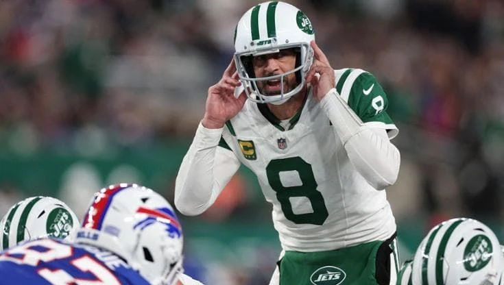 Nfl, il ritorno di Aaron Rodgers: giocherà negli Steelers, la pensione può attendere
