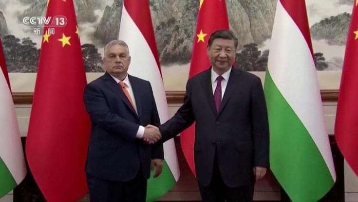 Pechino, Orban incontra Xi : 