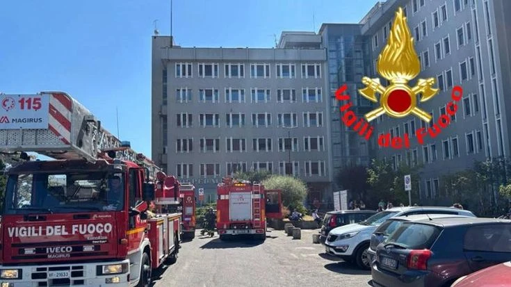 Sant'Angelo Lodigiano, incendio all’ospedale: fumo nero fa scattare l’allarme