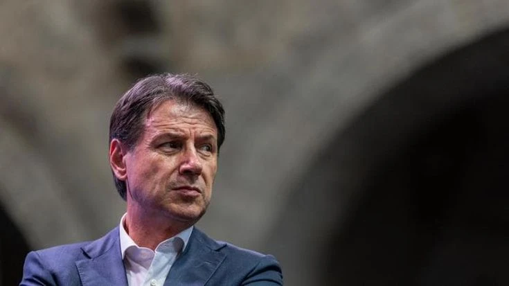 M5S, Conte confermato presidente: “Avanti tutti insieme a testa alta, sempre dalla parte giusta”