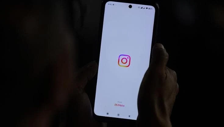 Aumentano i profili Instagram clonati: come proteggersi e come segnalarli