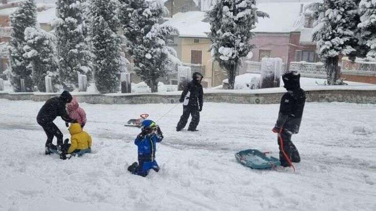 Previsioni meteo, l’Italia nella morsa del gelo: domani ancora neve a quote basse al Centro-Sud