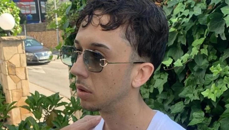 Andrea Cavallari atterra a Fiumicino: era fuggito in Spagna dopo essere evaso a Bologna