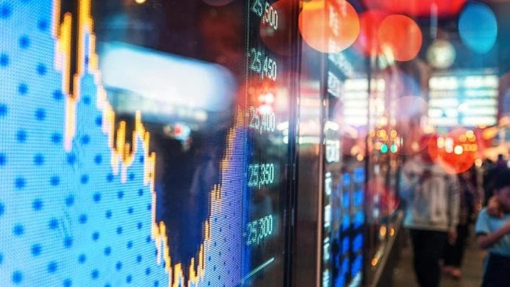 Consob blocca la truffa dei rendimenti “fino al 300%”. Stop alle app CapFirst e CapOne