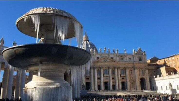 Previsioni meteo, sabato arriva il maltempo, domenica il gelo: calo termico anche di 10 gradi