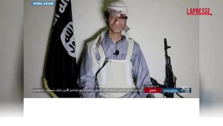 Bergamo, pubblicava reel e post di propaganda jihadista: la polizia perquisisce un 24enne