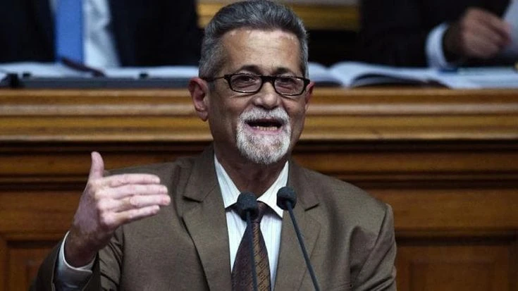 Italo-venezuelano in carcere da 11 mesi dopo proteste contro Maduro, appello dei figli: “È malato”