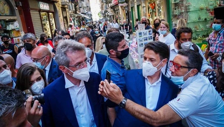 M5S, il Conte day a Napoli, Manfredi e l’esame della Pignasecca