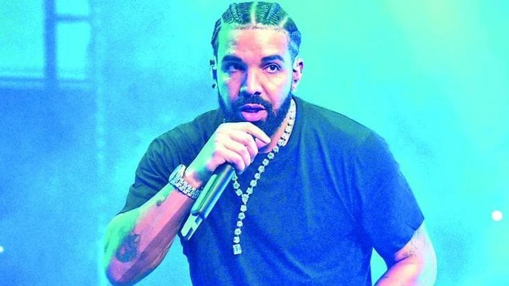 Drake spiazza tutti: pubblica tre dischi in un colpo solo