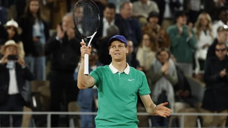 Sinner contro Gasquet al Roland Garros. C'è il derby Cobolli-Arnaldi, dove vedere i match in tv