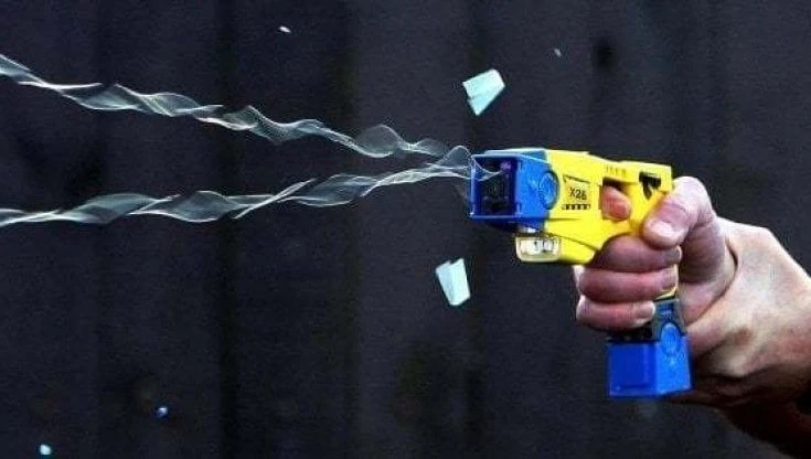 Dall'autunno, taser e bodycam alle forze di polizia. Cinquemila armi ad impulso elettrico distribuite in tutta Italia