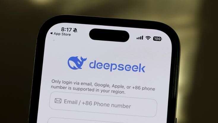 DeepSeek, stop a chi si registra per usare l’IA cinese: “Stiamo subendo cyberattacchi”