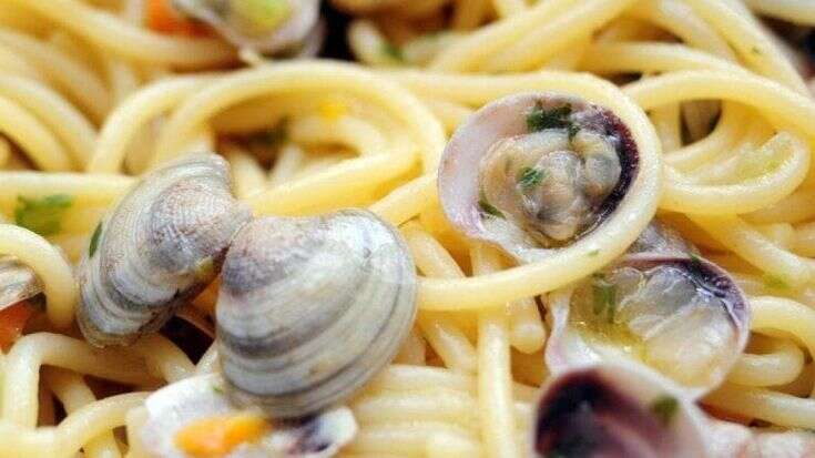 Ostriche al posto delle vongole e frutti tropicali dalla Sicilia: così cambia il menù delle feste