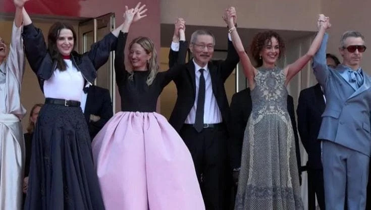 Festival di Cannes: l'arrivo della giuria presieduta da Juliette Binoche