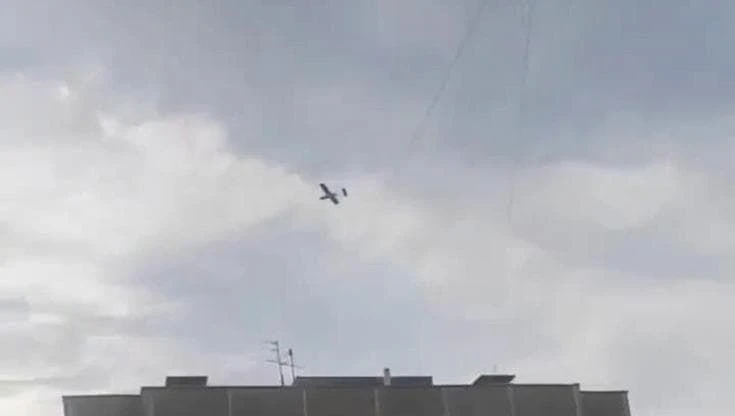 Prima il ronzio assordante poi il drone appare in cielo: nuovo raid ucraino sulla regione di Mosca