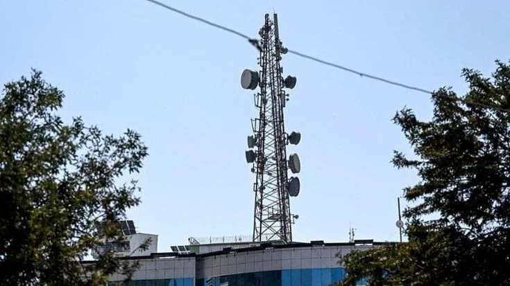 Afghanistan offline, i talebani tagliano i cavi della fibra ottica e mandano in tilt il Paese