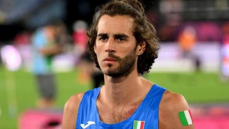 Tamberi punta ancora in alto: “Credo nei superpoteri dell’azzurro”