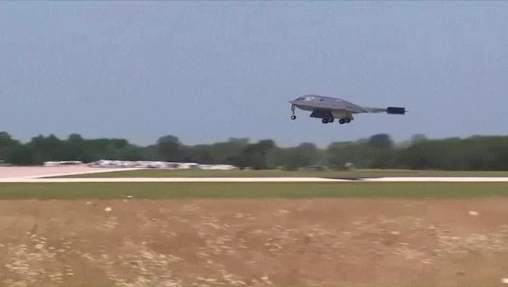 Stati Uniti, il rientro dall'Iran dei bombardieri B-2 alla base in Missouri dopo l'attacco