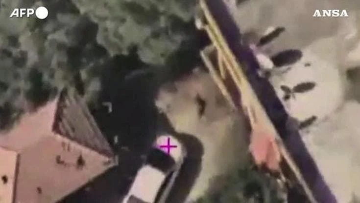 Libano, caccia ai miliziani di Hezbollah: le immagini dal drone diffuse dall'Idf