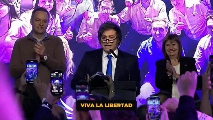 Argentina, Milei festeggia la vittoria elettorale: 