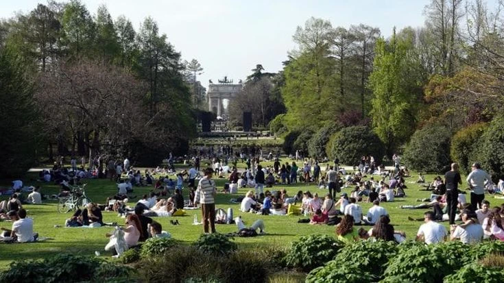 Previsioni meteo, sole e clima mite nel weekend. Temporali sulle Isole maggiori
