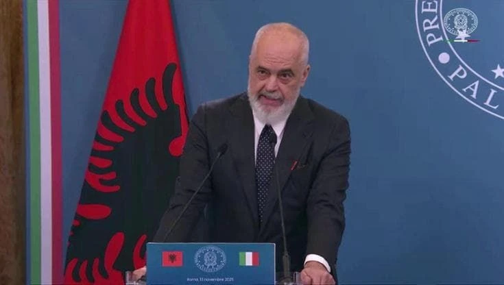 Accordo migranti, Edi Rama sarcastico con il giornalista: 