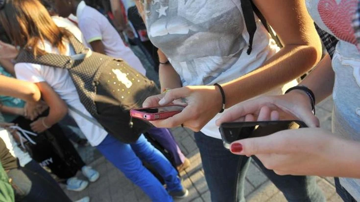 Social e sicurezza, la polizia postale premia gli studenti: “Impariamo a driblare i rischi del web”