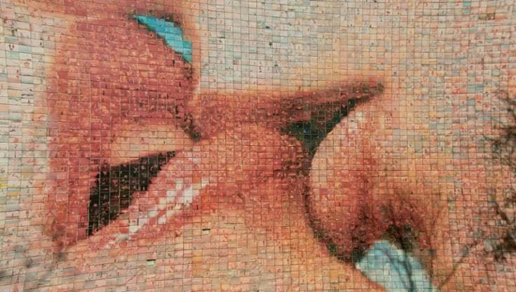 L’accusa: Meta avrebbe scaricato migliaia di film porno per addestrare l’intelligenza artificiale