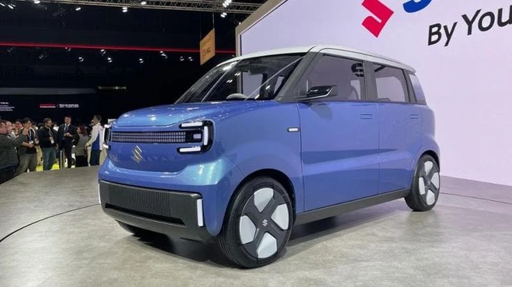 Suzuki lancia la Vision e-Sky, la piccola elettrica perfetta per l’Europa. Foto e caratteristiche