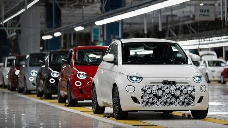 Mirafiori, escono le prime 500 ibride dalla linea di montaggio
