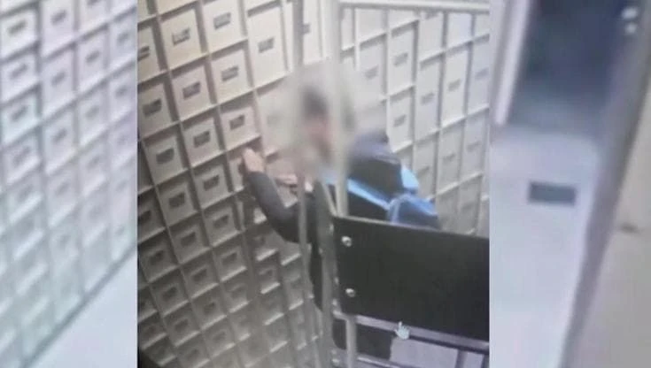 Milano, resta chiuso nel caveau dopo il colpo: 24enne preso all’alba