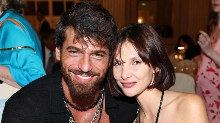 Chi è Sara Bluma, la fidanzata di Can Yaman: l’uscita ufficiale mentre lui presenta Sandokan