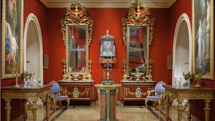 I comò gemelli da due milioni rubati da Palazzo Reale di Milano potranno essere venduti da Sotheby’s