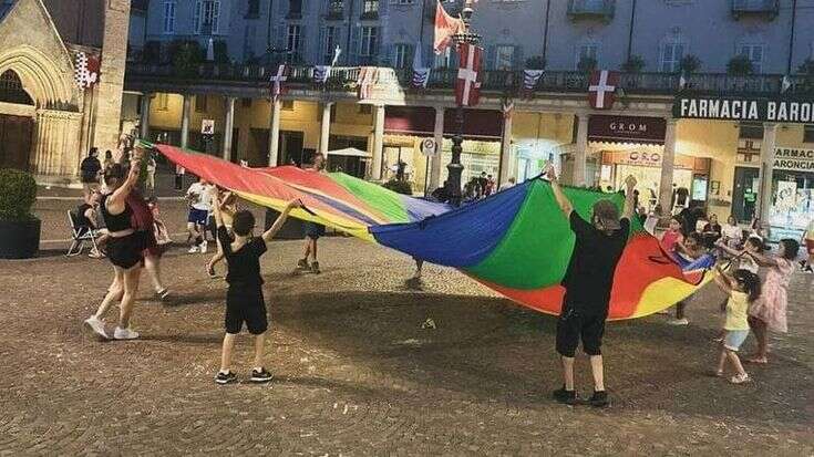 Il bullismo contro i ragazzi albini, serve mobilitarsi e tornare a essere “primitivi”