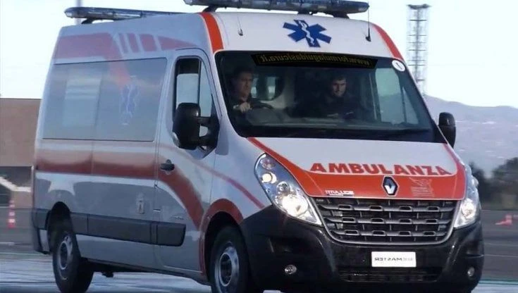 Lite tra ragazzi a Rho, 17enne accoltellato