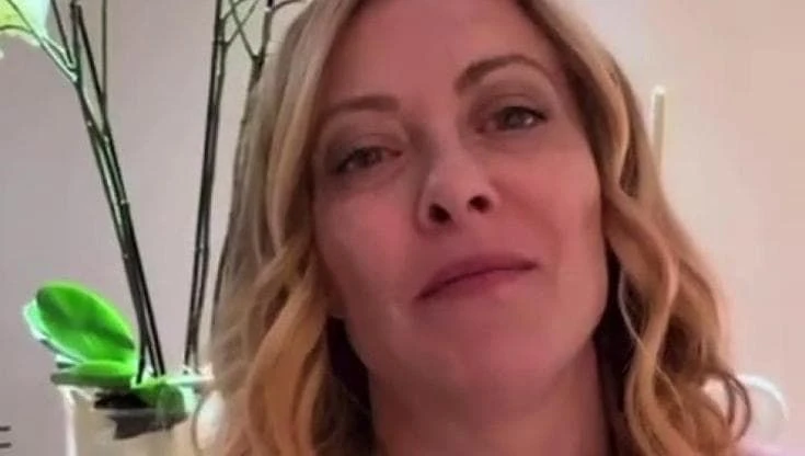 Giorgia Meloni, gli auguri per la festa della mamma: